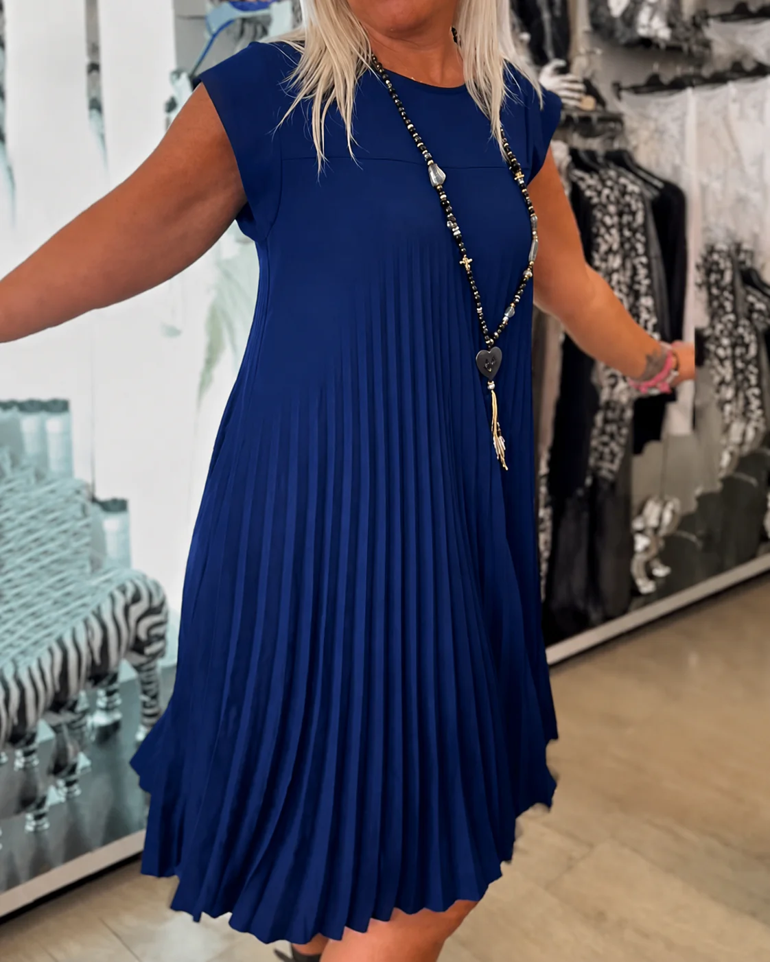 Angélique - Robe Plissée Décontractée - Image 4