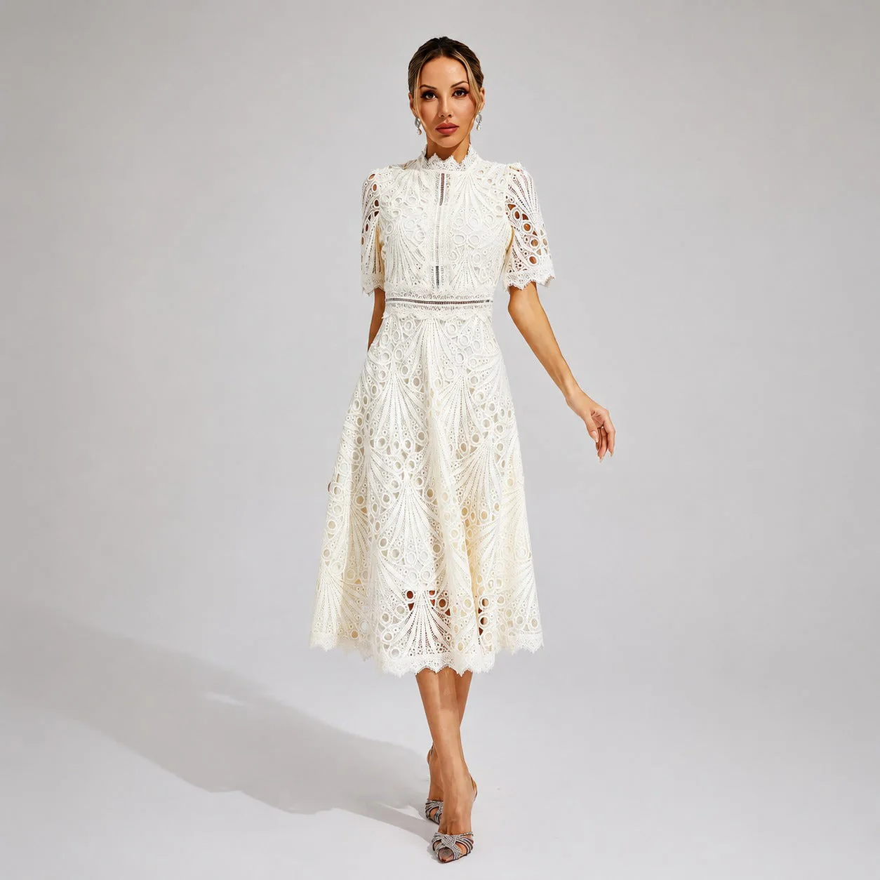 Carmen - Robe Midi Raffinée