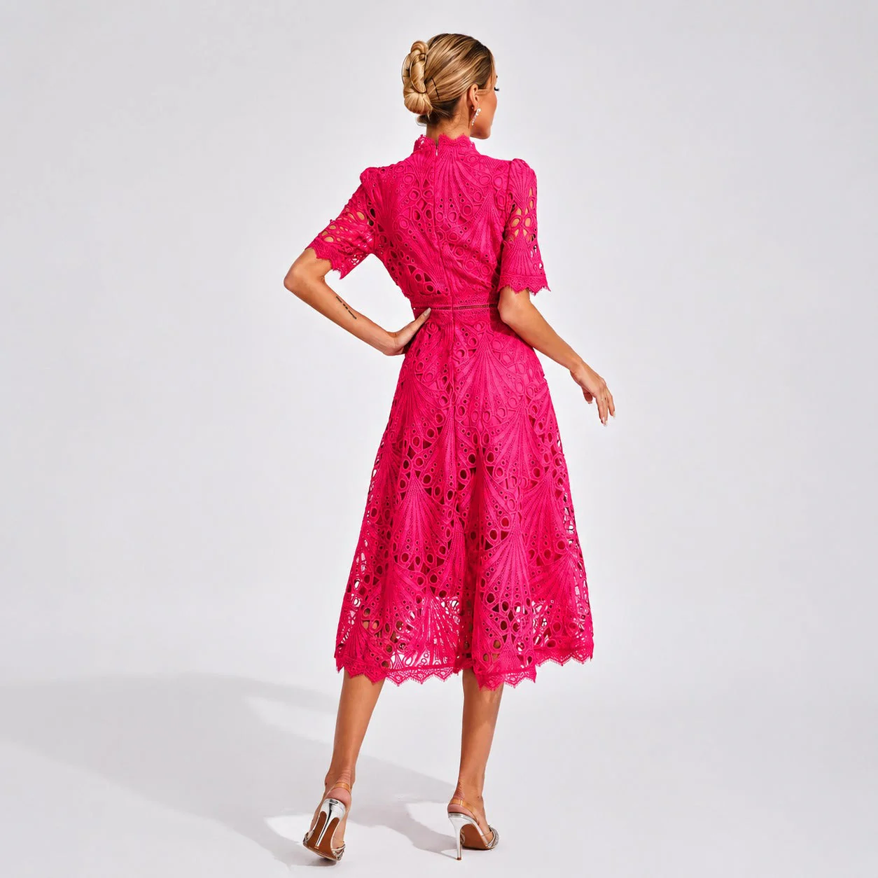 Carmen - Robe Midi Raffinée - Image 3