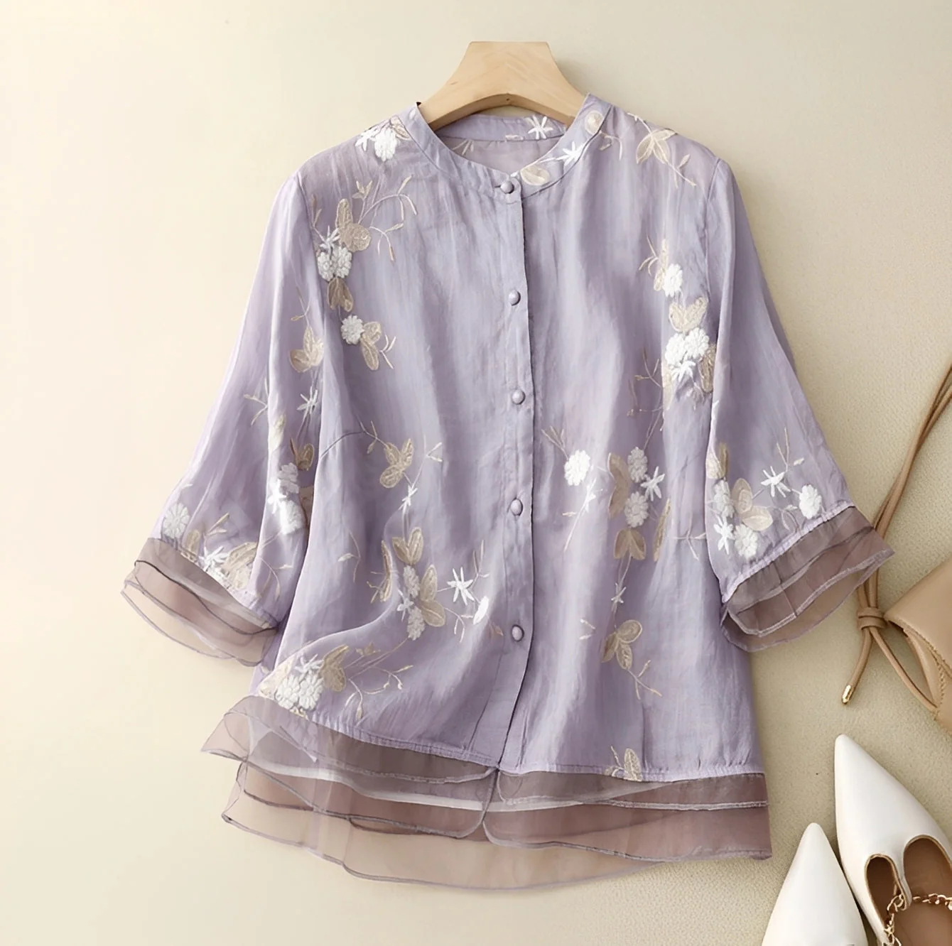 Christine - Blouse élégante avec fleurs brodées pour femmes - Image 6