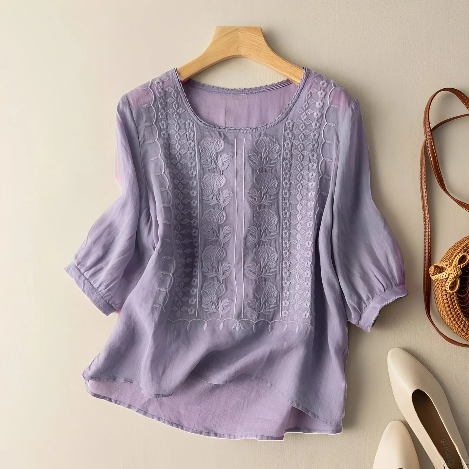 Gretchen - Blouse élégante brodée à manches 3/4 pour femmes - Image 3