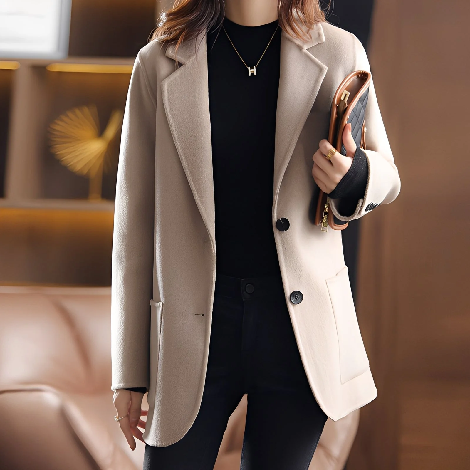 Lavena - Blazer élégant en laine avec col à revers pour femmes - Image 4