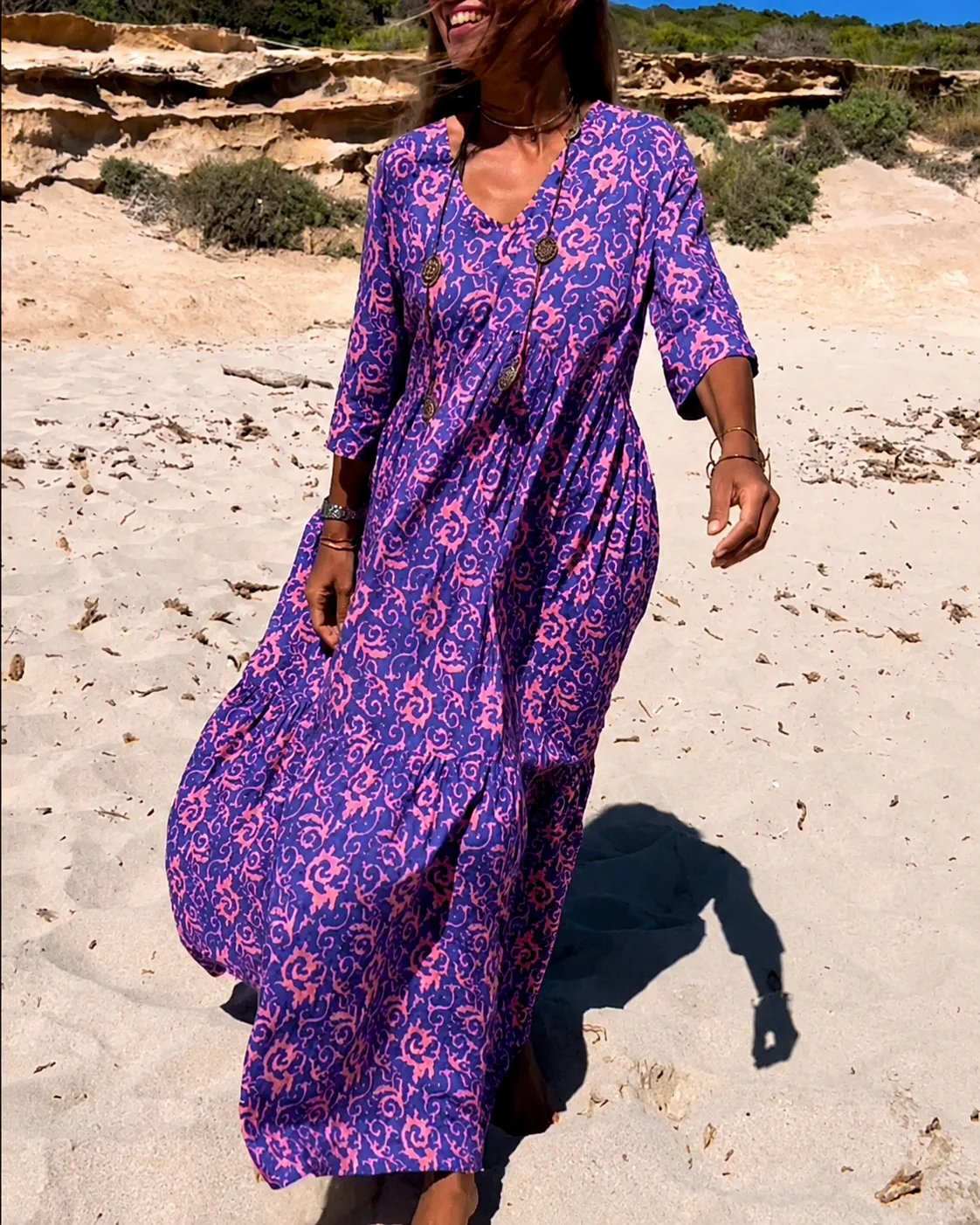 Lucienne - Robe à Col V à la Mode - Image 2