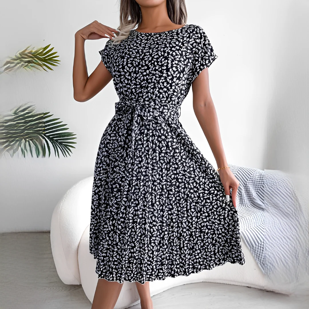 Lyka - Élégante robe d'été à manches courtes pour femmes - Image 7
