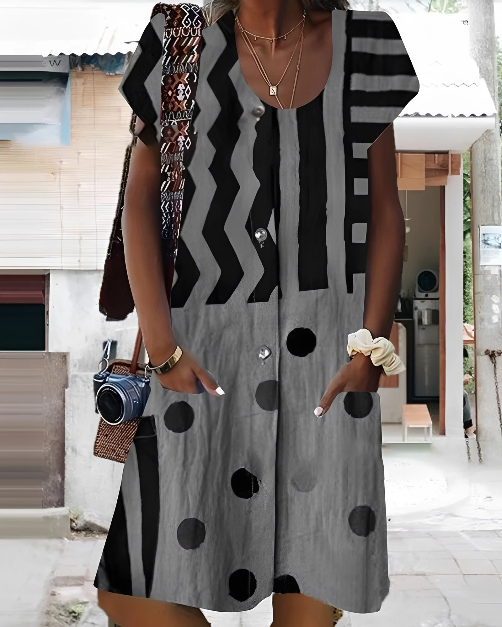 Melinda - Robe courte boutonnée chic - Image 2