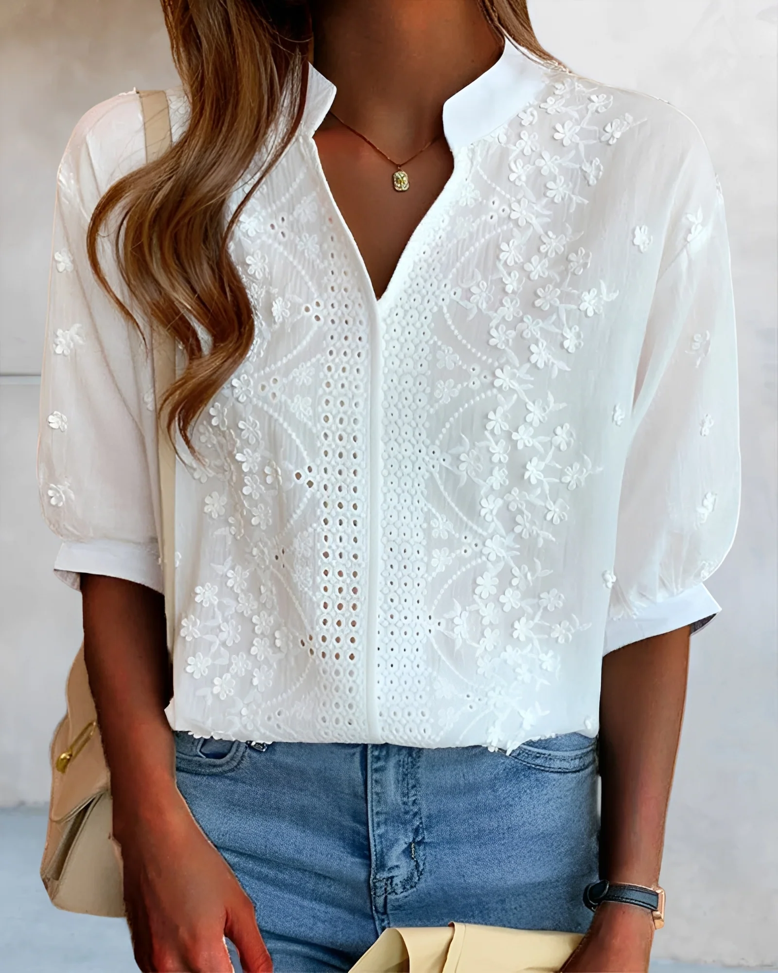 Morwenna - Blouse élégante à col en V - Image 2