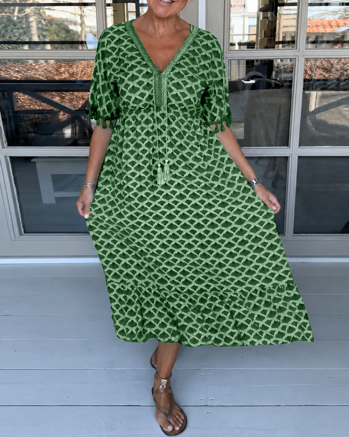 Nimrah - Robe Midi Raffinée à Col V - Image 3