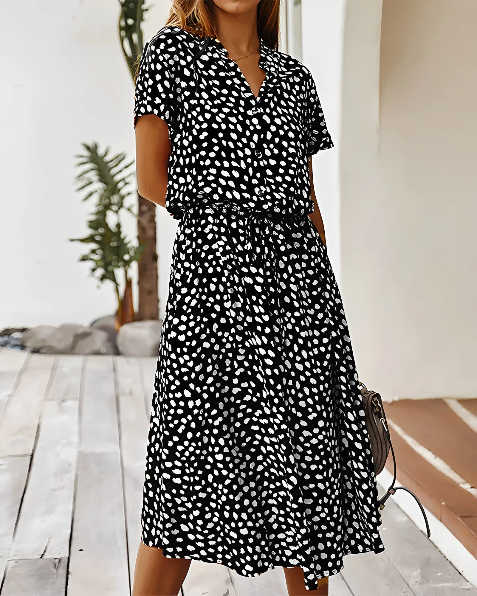 Shannon - Robe midi chic à décolleté en V - Image 8