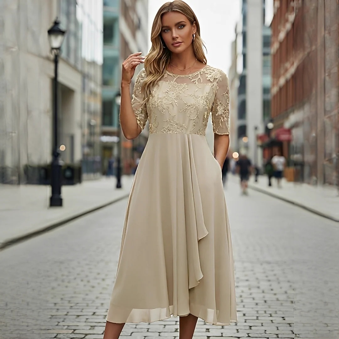 Victoria - Robe Élégante avec Dentelle Découpée