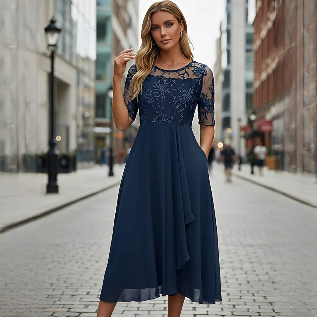 Victoria - Robe Élégante avec Dentelle Découpée - Image 5