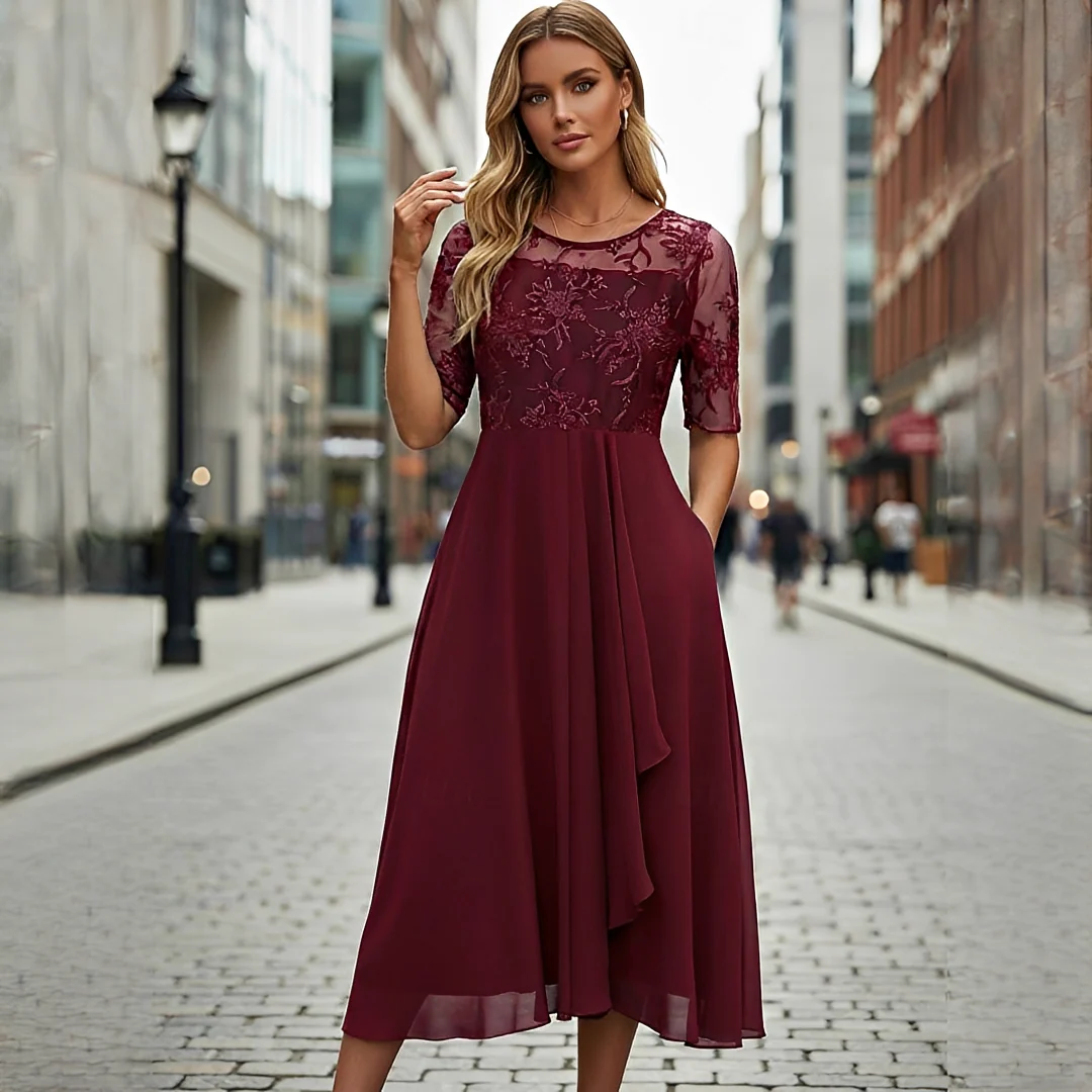 Victoria - Robe Élégante avec Dentelle Découpée - Image 6