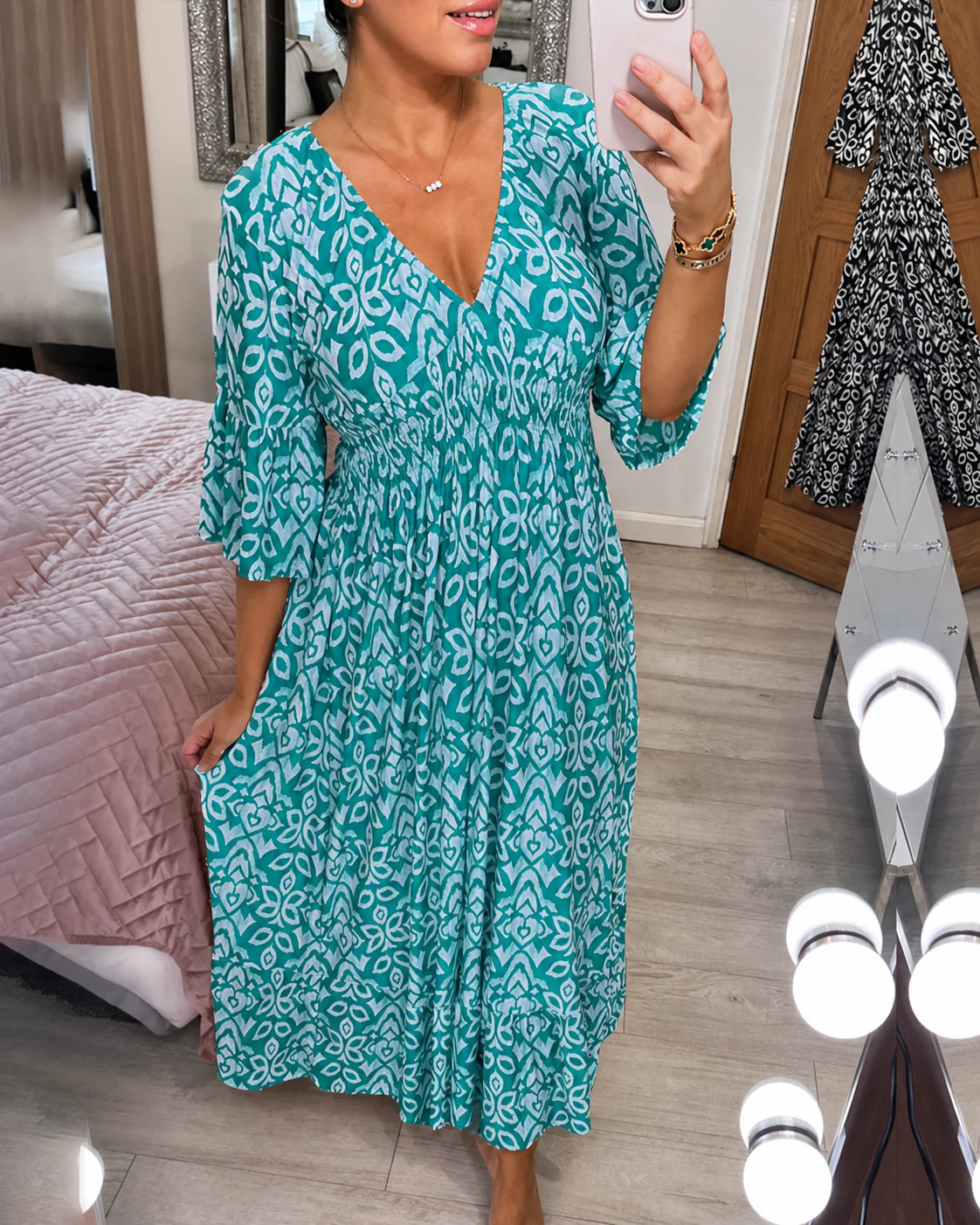 Yvonne - Robe Chic à Volants - Image 2